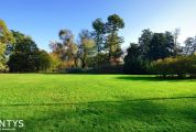 Au cœur du Bourg, au calme, à 20 mins de ST DOULCHARD, beaux terrains à bâtir à partir de 1 112 m²,
Accès rapide à l'autoroute,
Proche toutes commodités,
Terrains avec une belle façade et bien exposés,
Belle opportunité !
En accord avec nos partenaires fonciers !
Prix : à partir de 27 500 €